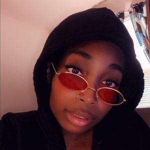 Meet your Posher, Denyla